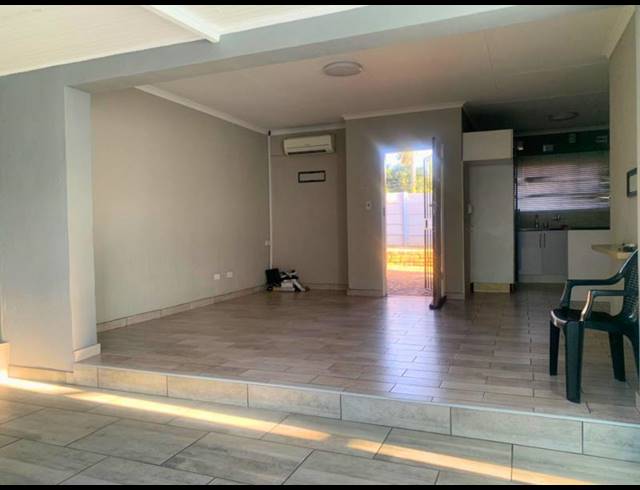 2 BEDROOM PROPERTY TO RENT IN GLEN MARAIS